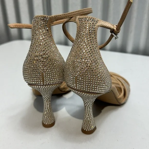 COPY - Call it spring women sandals size 6 - Picture 3 of 5